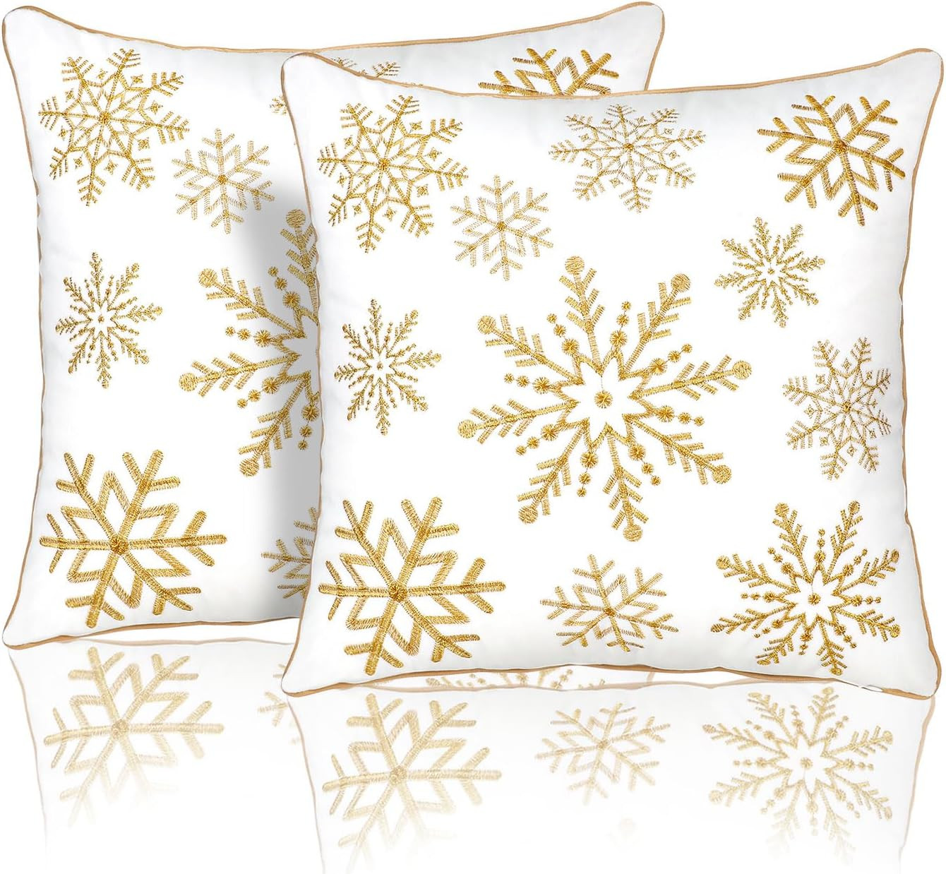 Lewondr 18 x 18 Inches Pack of 2 Christmas Throw Pillow Covers, Soft Velvet Decorative Square Thr... | Amazon (US)