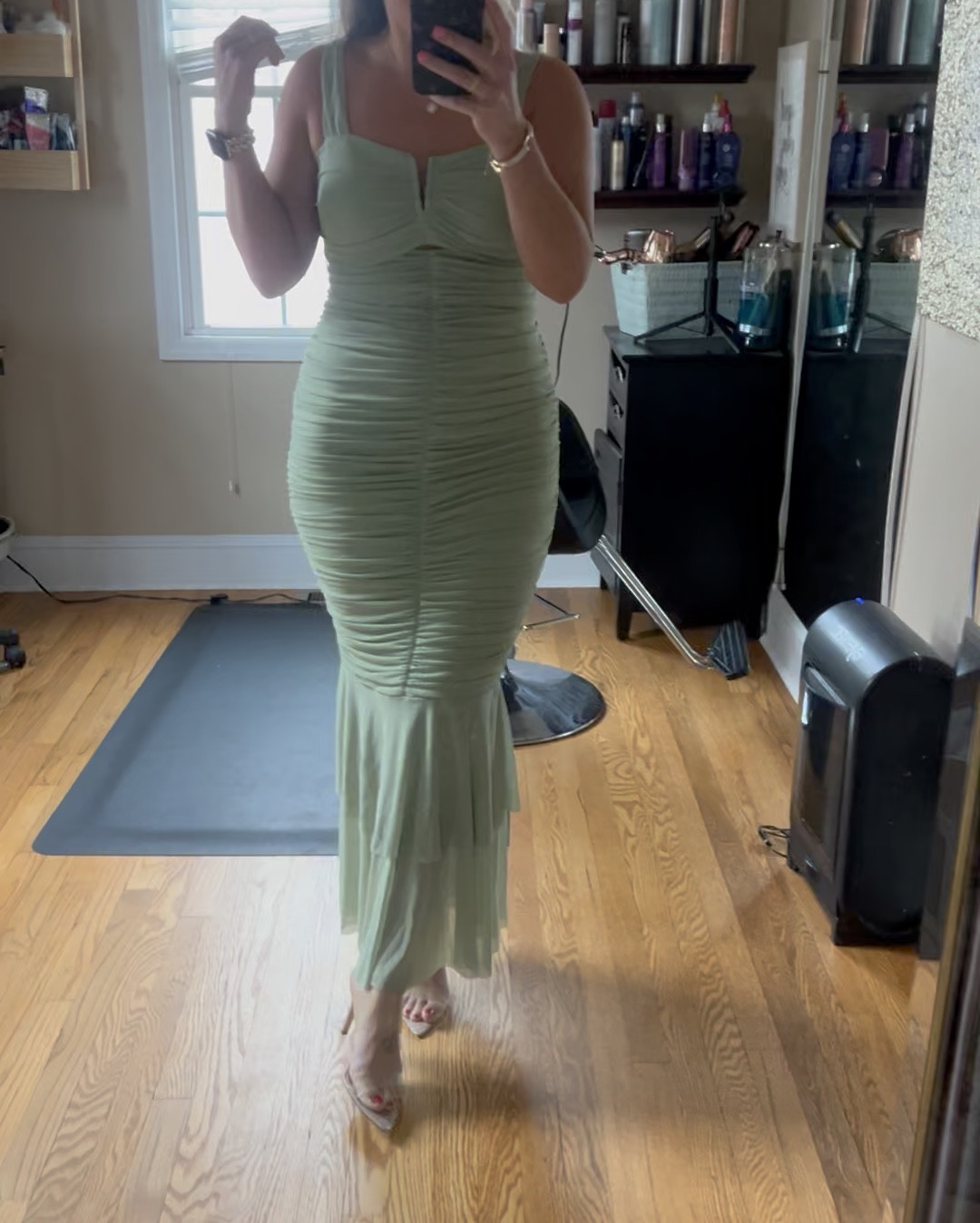 This dress is $27 & the fit is gorgeous & would look soooo cute with a bump!!!
.
Size:medium
5’3 145lbs
.
.
Dresses dinner date spring summer wedding guest dress lime green mermaid style shower formal event ootd

#LTKMidsize #LTKvlog #LTKWedding