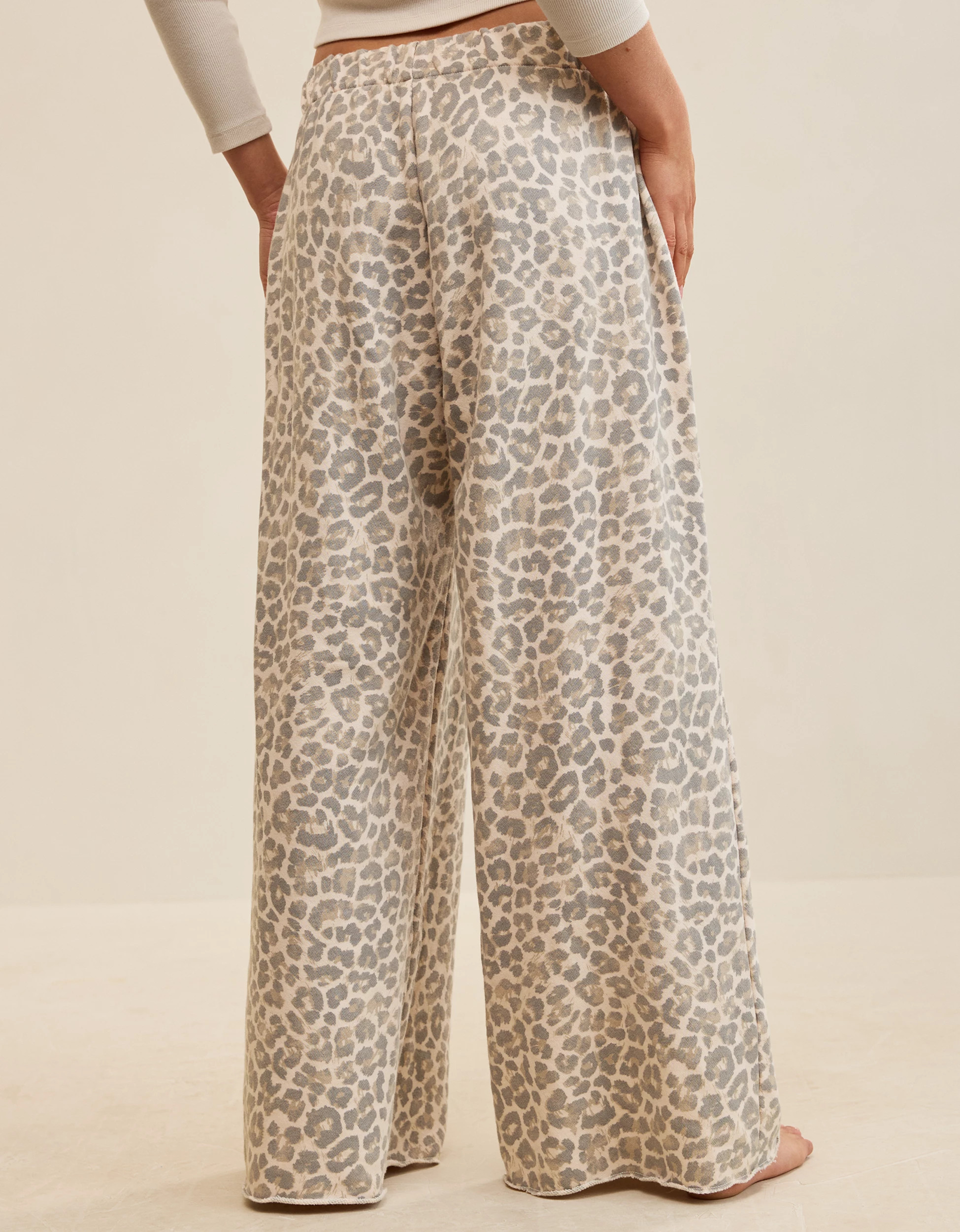 Aerie Street Trouser | American Eagle Outfitters (US & CA)