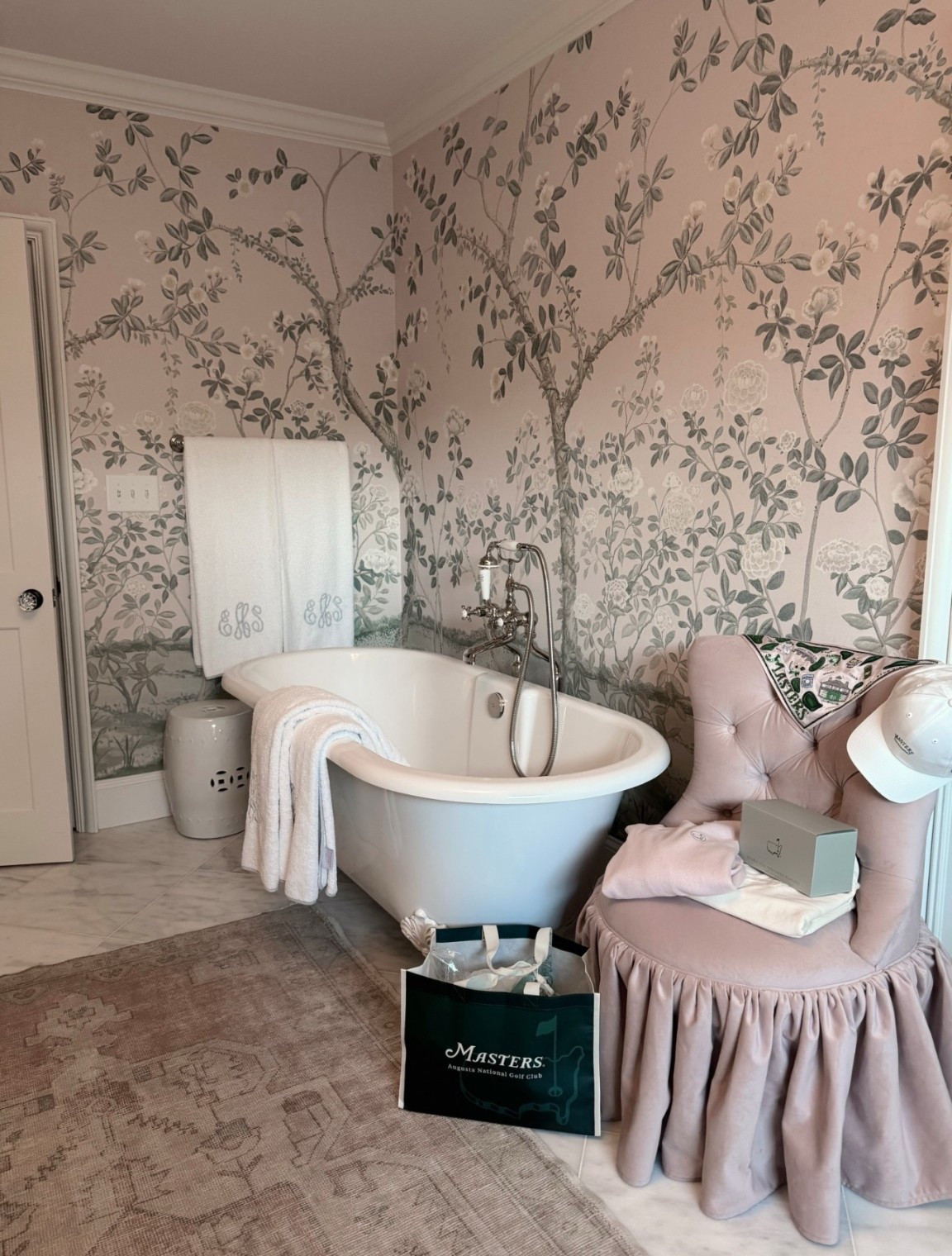 Masters outfit ideas! Weather can fluctuate so check it x wear a sweater if chilly in the morning. 