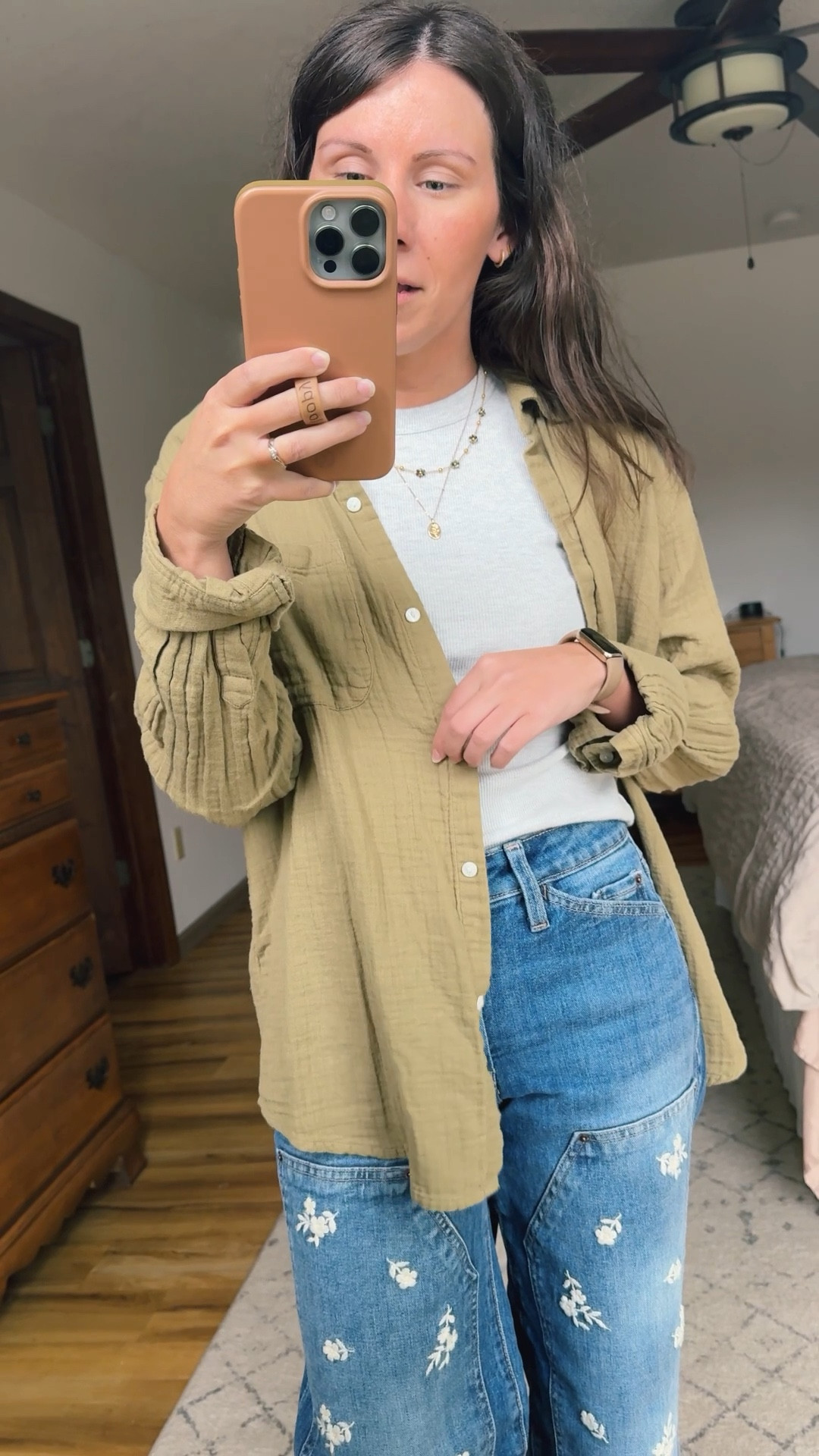 Small in my ribbed tee, small in ny cotton button up (lots of colors still available—this green sold out—linked one the exact same color from old navy) and 0 petite on these fi embroidered utility jeans! I cuffed them but they’re also 99% cotton so I think they’ll shrink some and fit nicely too! Size 6 in my clogs!



#LTKgrwm #LTKootd #LTKPetite