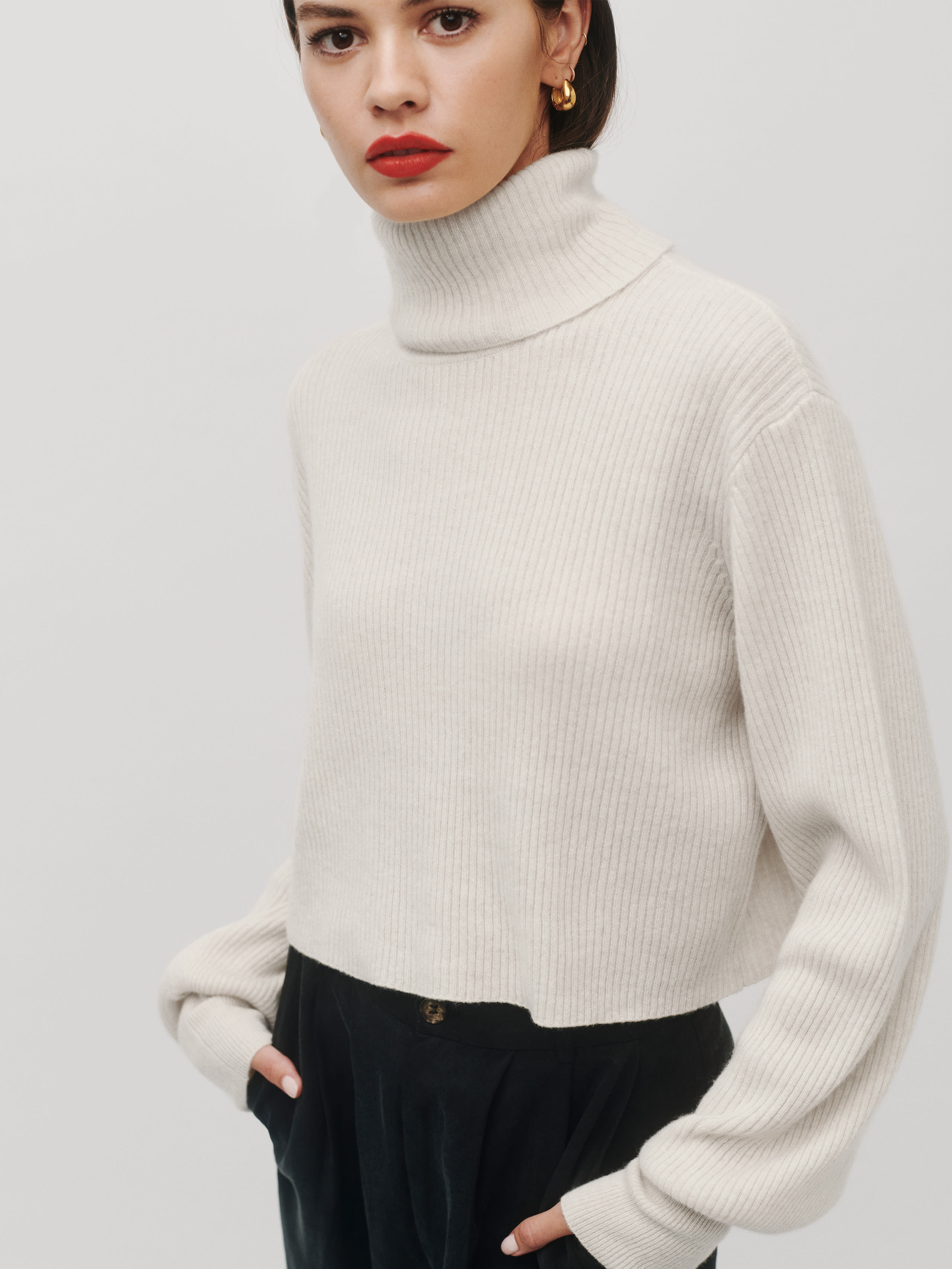 Luisa Cropped Cashmere Sweater | Reformation (Global)