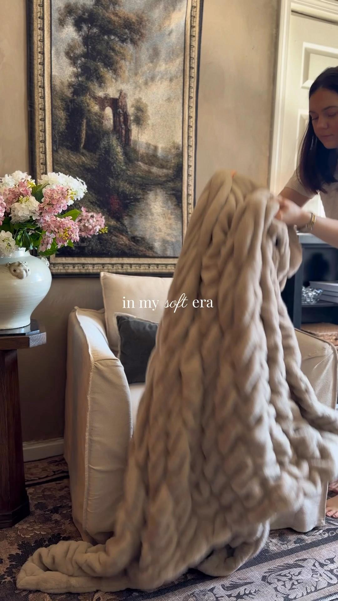 The softest faux fur throw blanket for the best price!! 😍🤌

#LTKSeasonal #LTKSpringSale #LTKHome