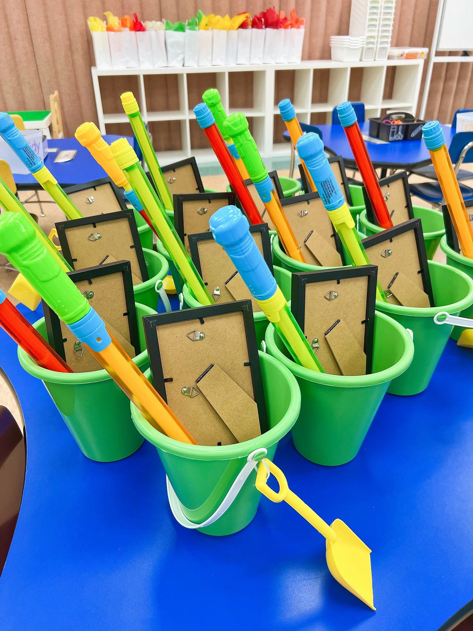 Simple and easy EOY gifts for your students! #teachergifts #teacheridea #teacherfinds
