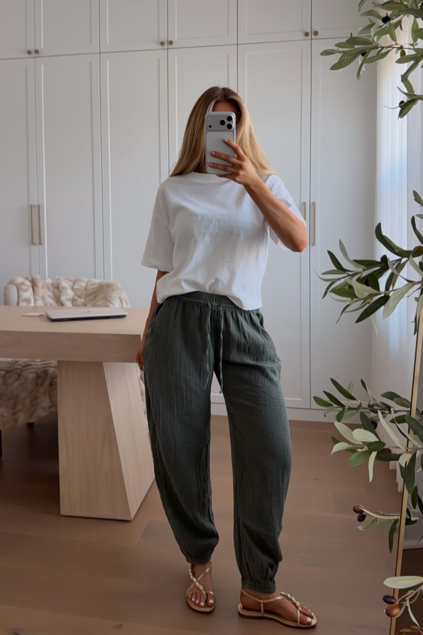 tee: xs // pants: xs