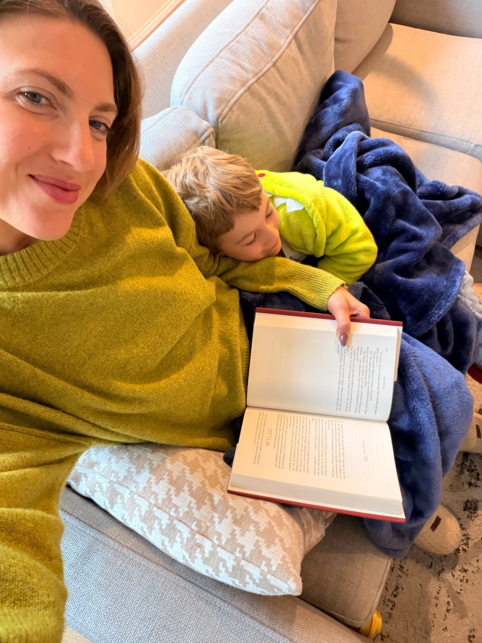 Green ❤️💚 #greensweater #greencolor #blonde 

#LTKmomlife #LTKHome #LTKootd