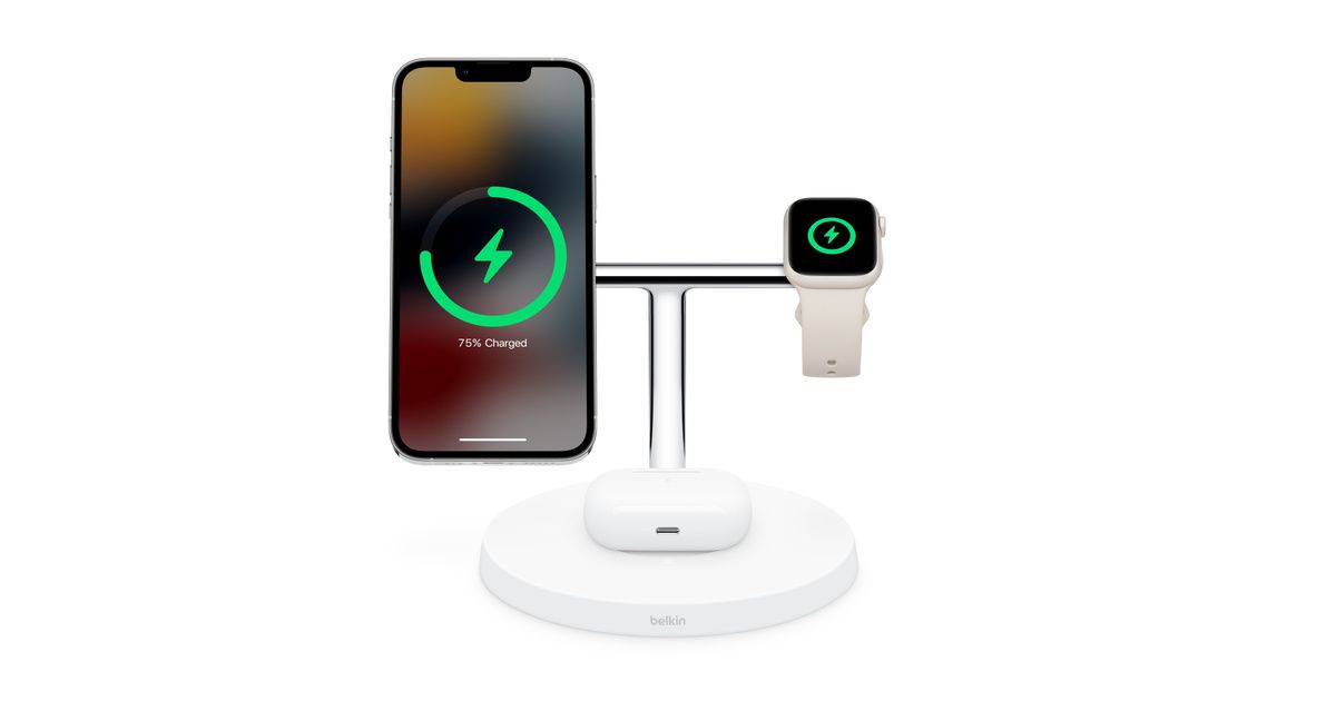 Belkin BOOST↑CHARGE PRO 3-in-1 Wireless Charging Stand with MagSafe - White | Apple (US)
