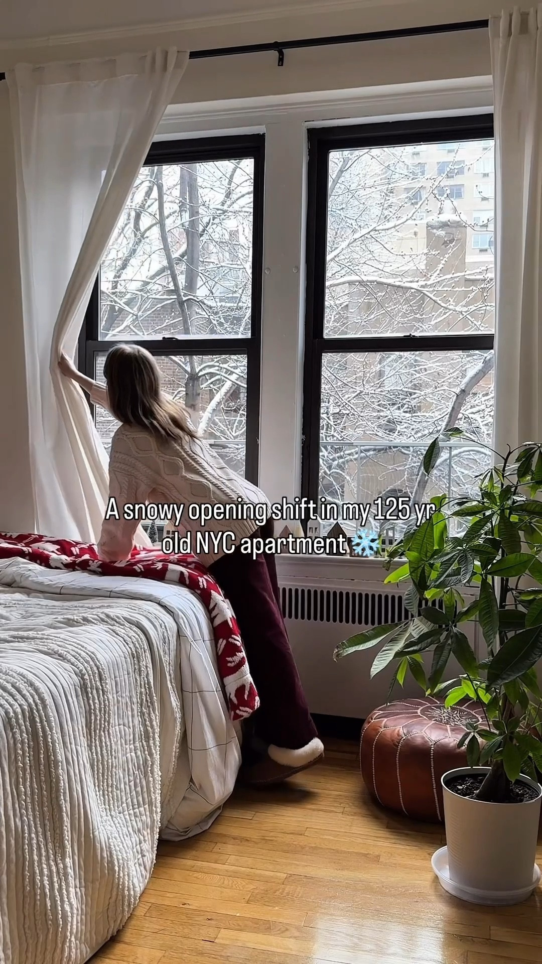 Morning in my nyc apartment ❄️


#LTKmorningroutine #LTKdayinmylife #LTKHome