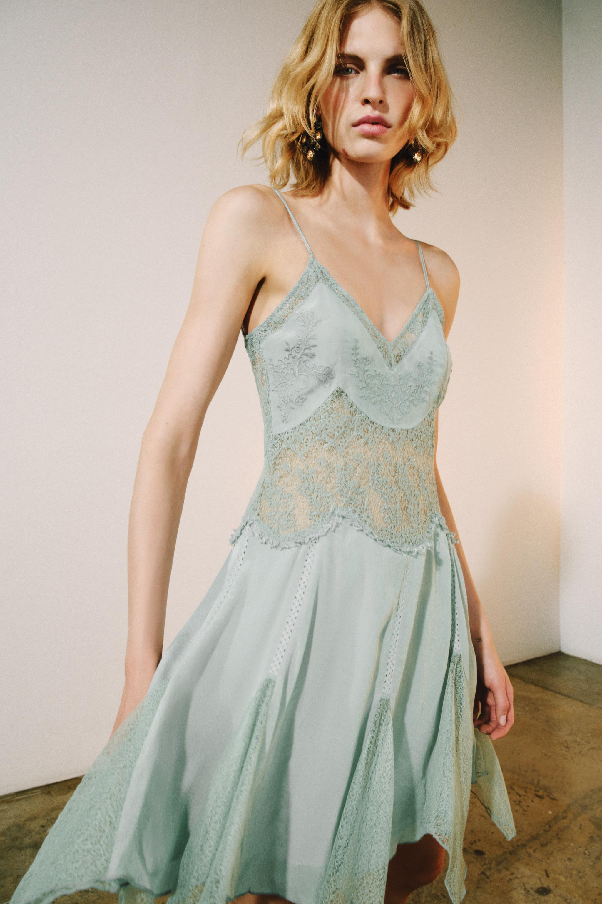 ZW COLLECTION SHORT LACE DRESS | Zara UK