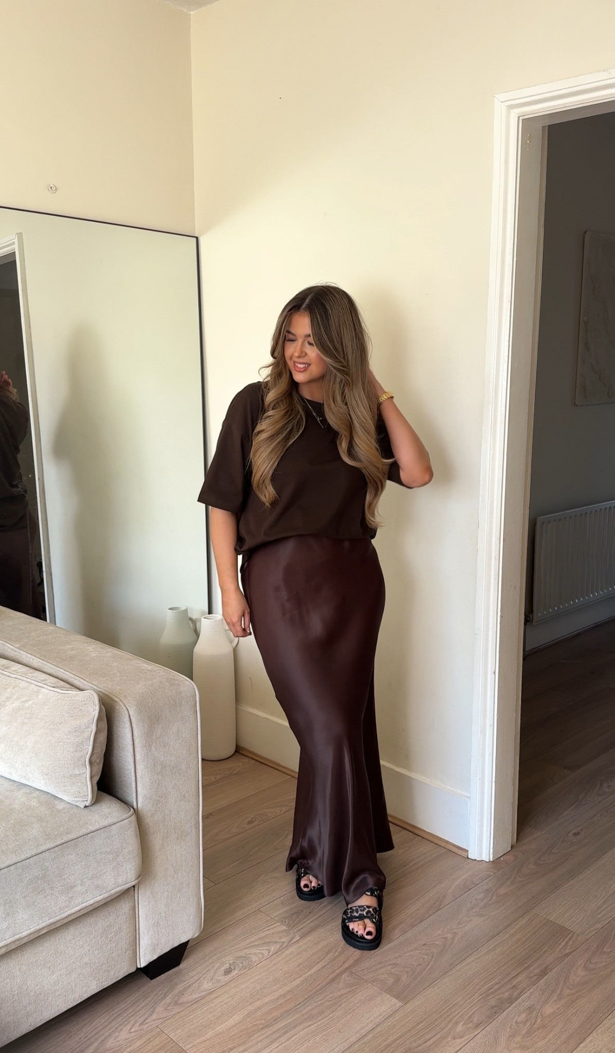 🤎🤎
Satin skirt, satin skirt styling , new look ,asos , asos new in, ootd , spring inspo , spring style 

#LTKsummer #LTKuk #LTKspring