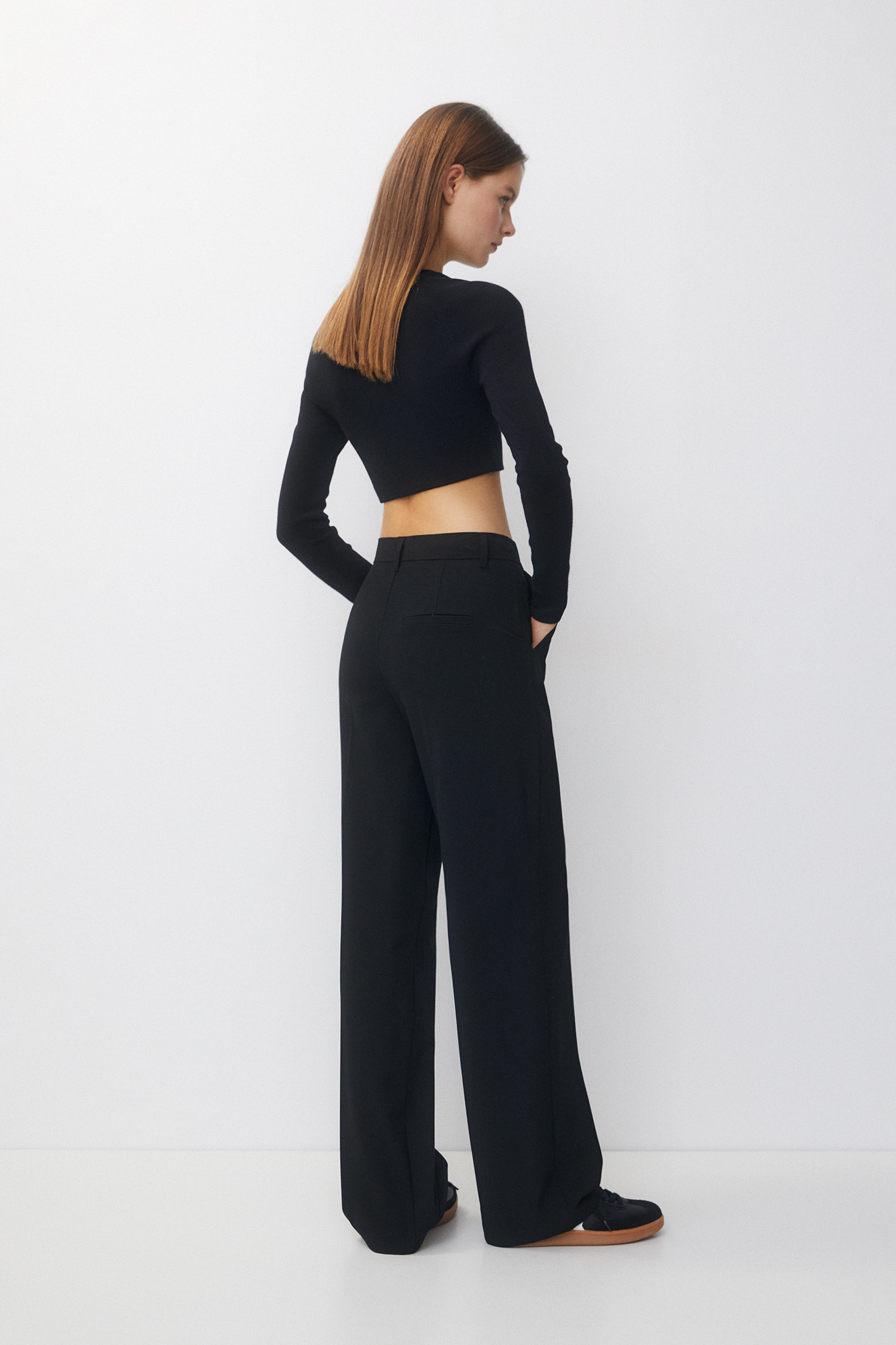 Wide-leg smart trousers with darts | PULL and BEAR UK