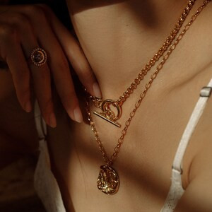 Illusory Bust Necklace 24K Gold Plated Necklace Gold Coin | Etsy | Etsy (US)