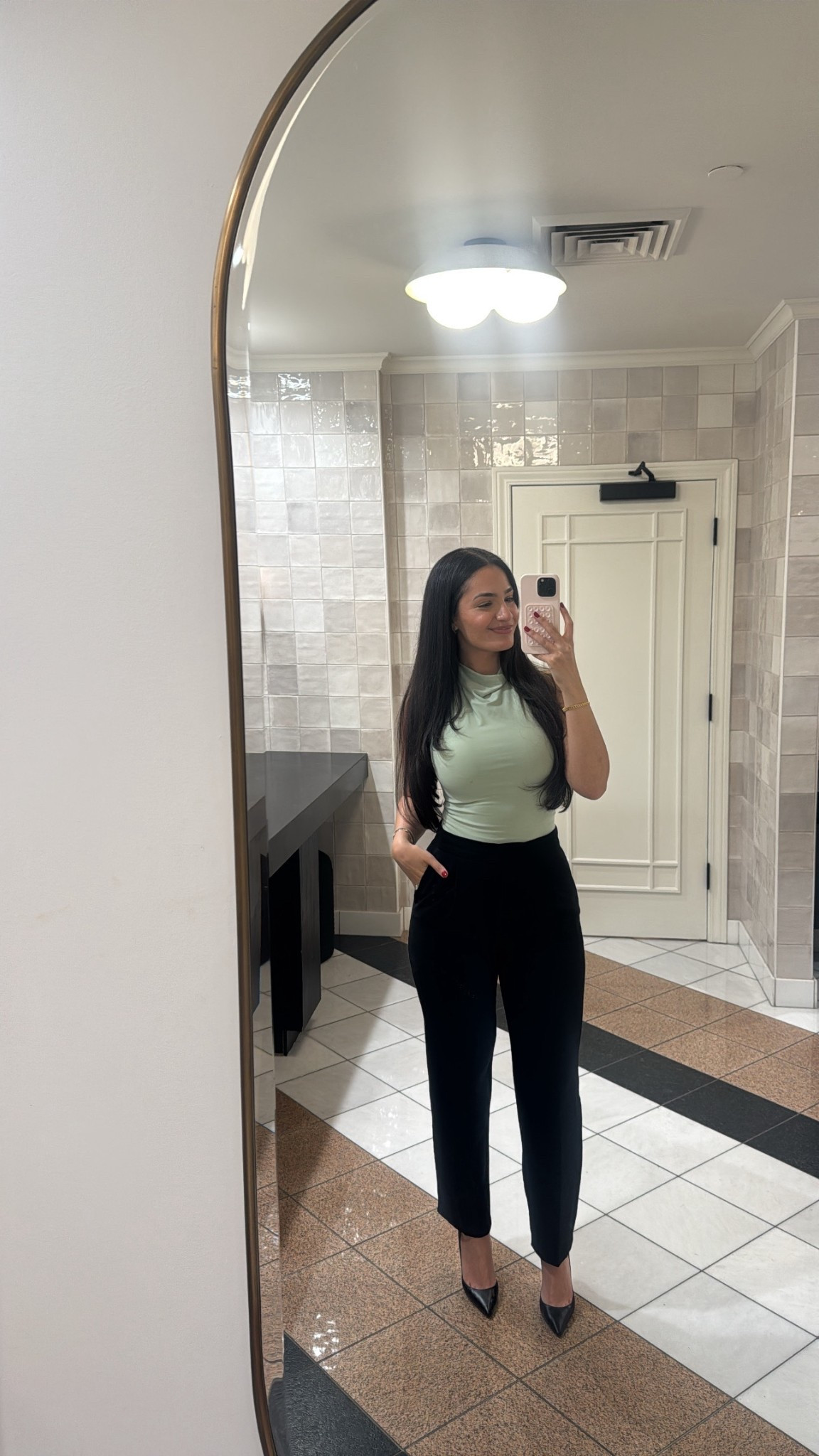 Aritzia OOTD 🤍

#LTKWorkwear #LTKFindsUnder100 #LTKStyleTip