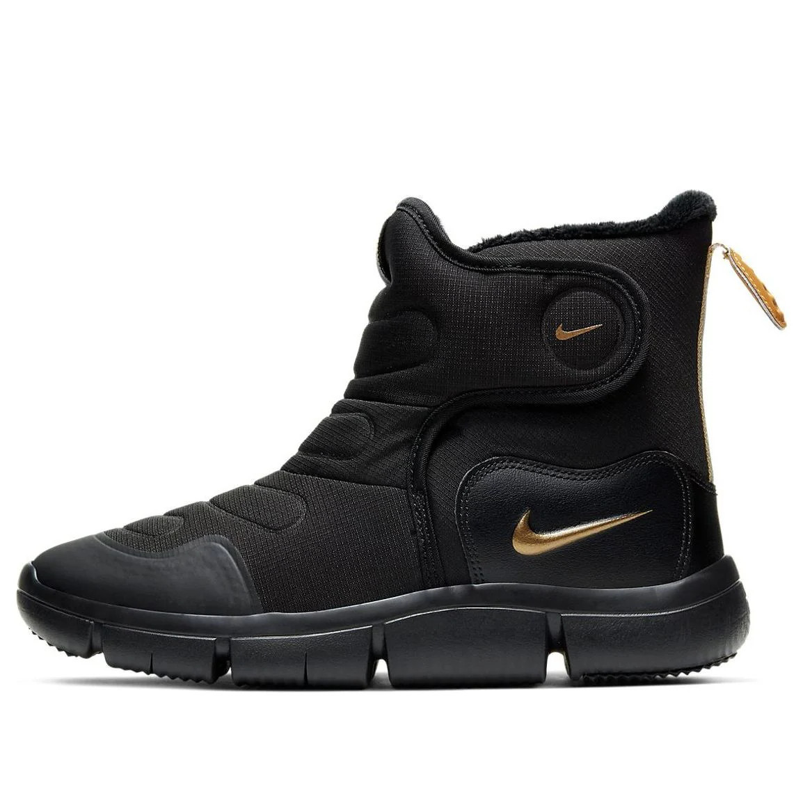 (GS) Nike Novice Boot 'Black/Wolf Grey/Metallic Gold' AV8337-001 | KICKS CREW