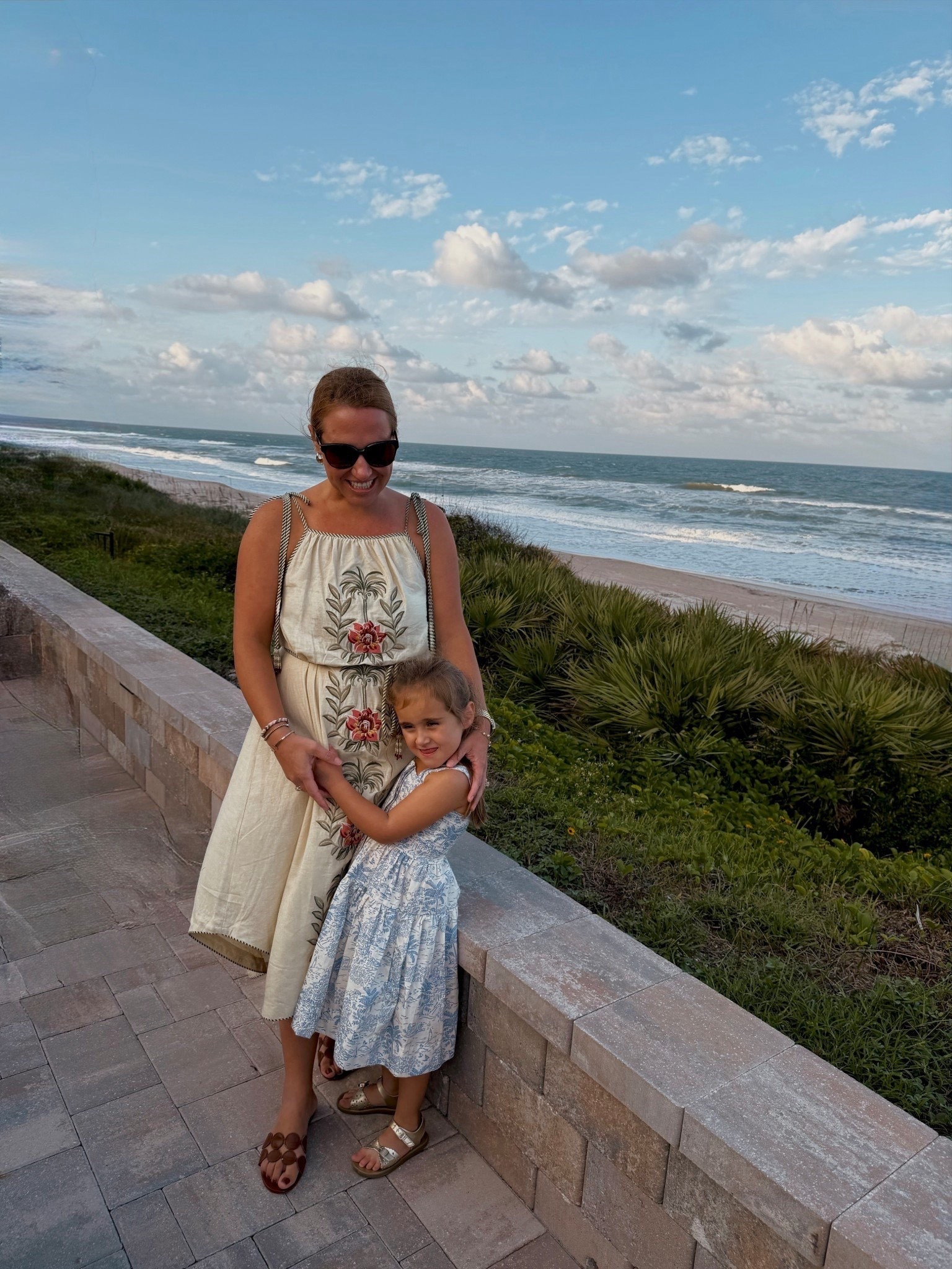 This exact dress is currently on major sale on Farm Rio


#LTKmomlife #LTKCyberWeek #LTKSeasonal