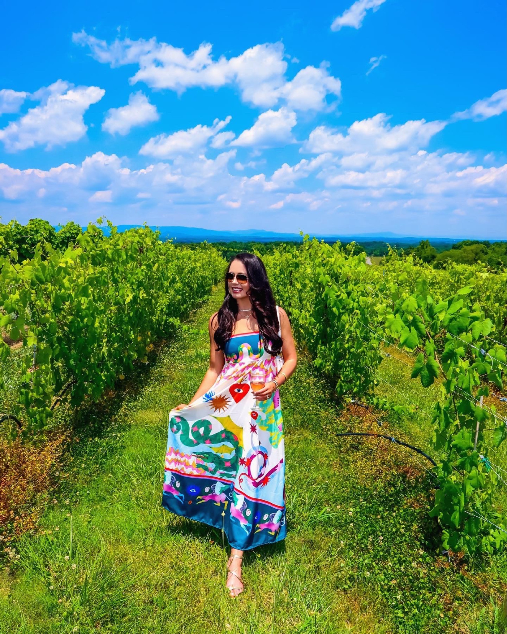Under $20 amazon floral print maxi dress (small, 5+ colors), rayban aviators, under $35 target gold sandals (tts) and under $30 amazon rattan purse — a perfect summer designer inspired look! #founditonamazon 



#LTKFindsUnder50 #LTKSaleAlert #LTKSummerSales