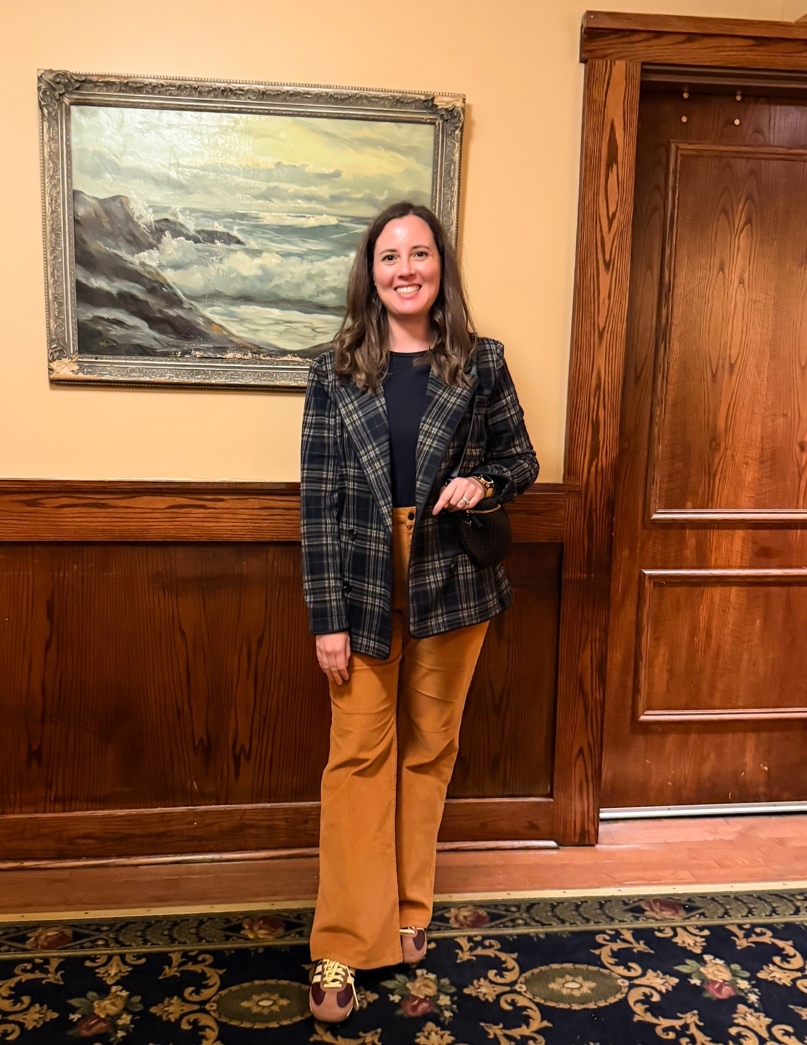 These pants are 40% off and SO good! 

Fall outfits, jeans, boots, suede bag, fall family photos outfits, fall dress, denim dress, travel outfit, New England outfit, fall outfit, cardigan, fall wedding guest dress, date night outfits, fall decorations, fall fashion

#LTKSeasonal #LTKSaleAlert #LTKFindsUnder100