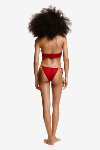 Tanga bikini bottoms | H&M (UK, MY, IN, SG, PH, TW, HK)