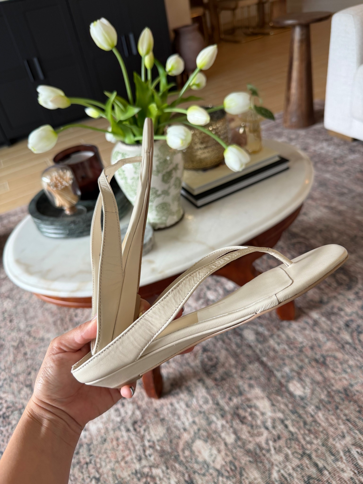 They are the perfect white sandal you can dress up or down. True to size (5.5)