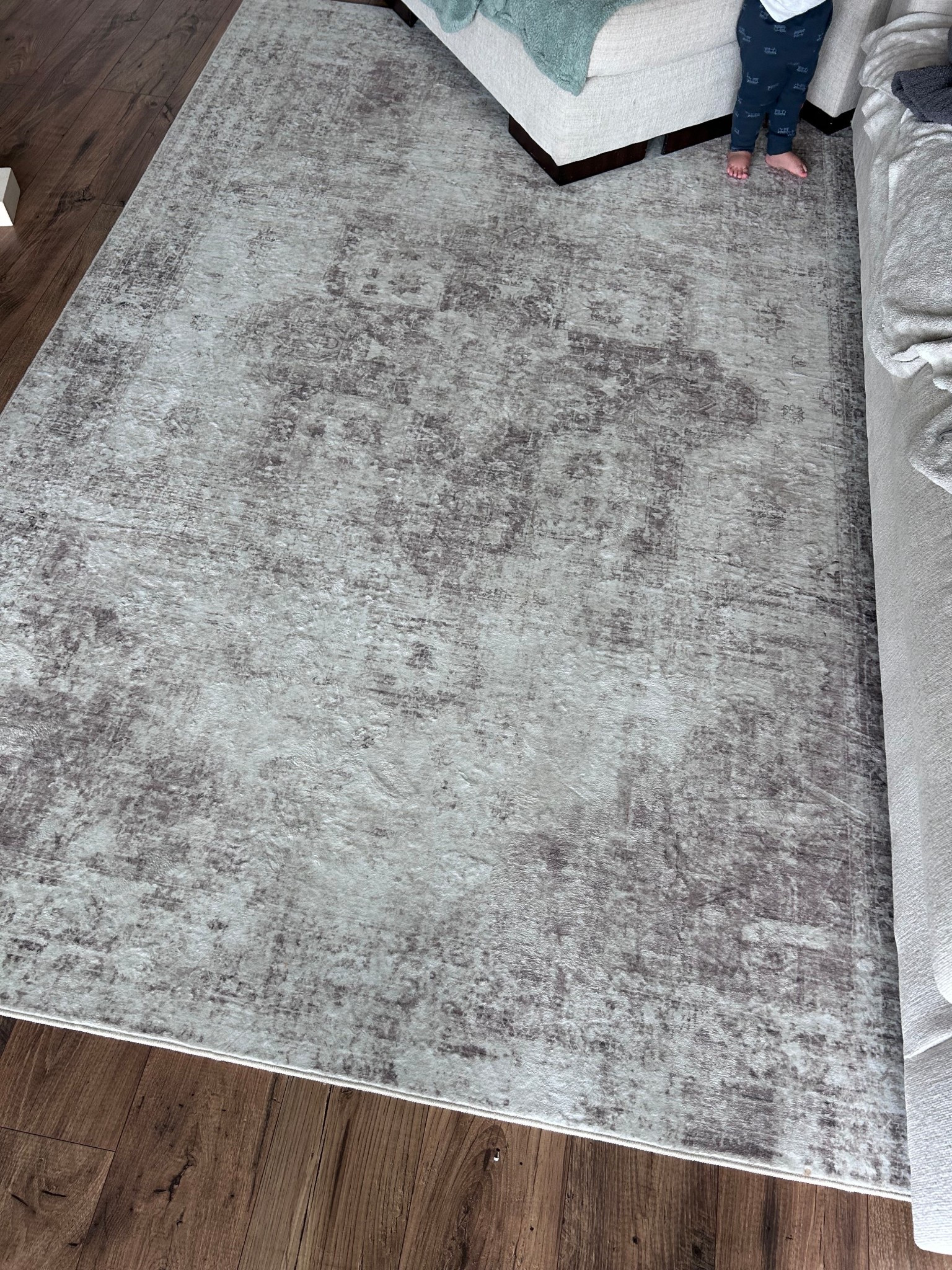 Simplistic, easy to clean, affordable and soft AF!