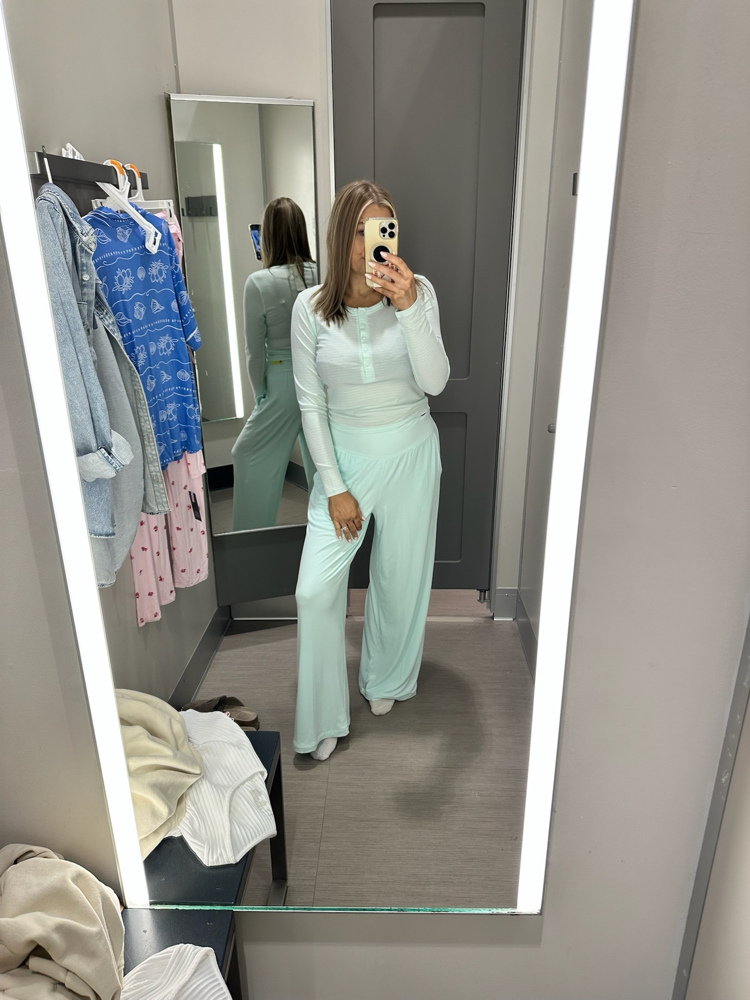 Okay I LOVE the color of this lounge set. It’s so fun and so incredibly soft! 

Lounge set, Bright set, Matching set, pajamas, green set, blue set, busy mom, boy mom, SavannahK 

#LTKSeasonal #LTKootd #LTKmorningroutine