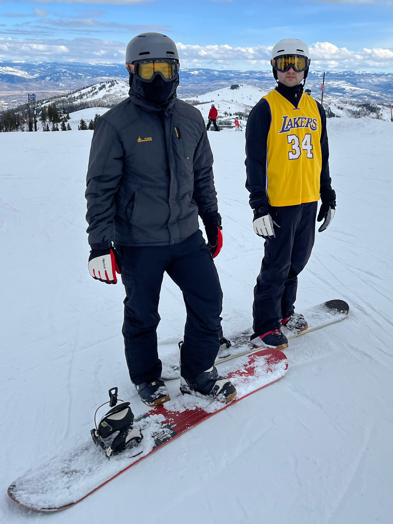 Gifts for men’s 
Ski 
Amazon
Dicks sporting goods
Fanatics 

#LTKCyberWeek #LTKSaleAlert #LTKGiftGuide