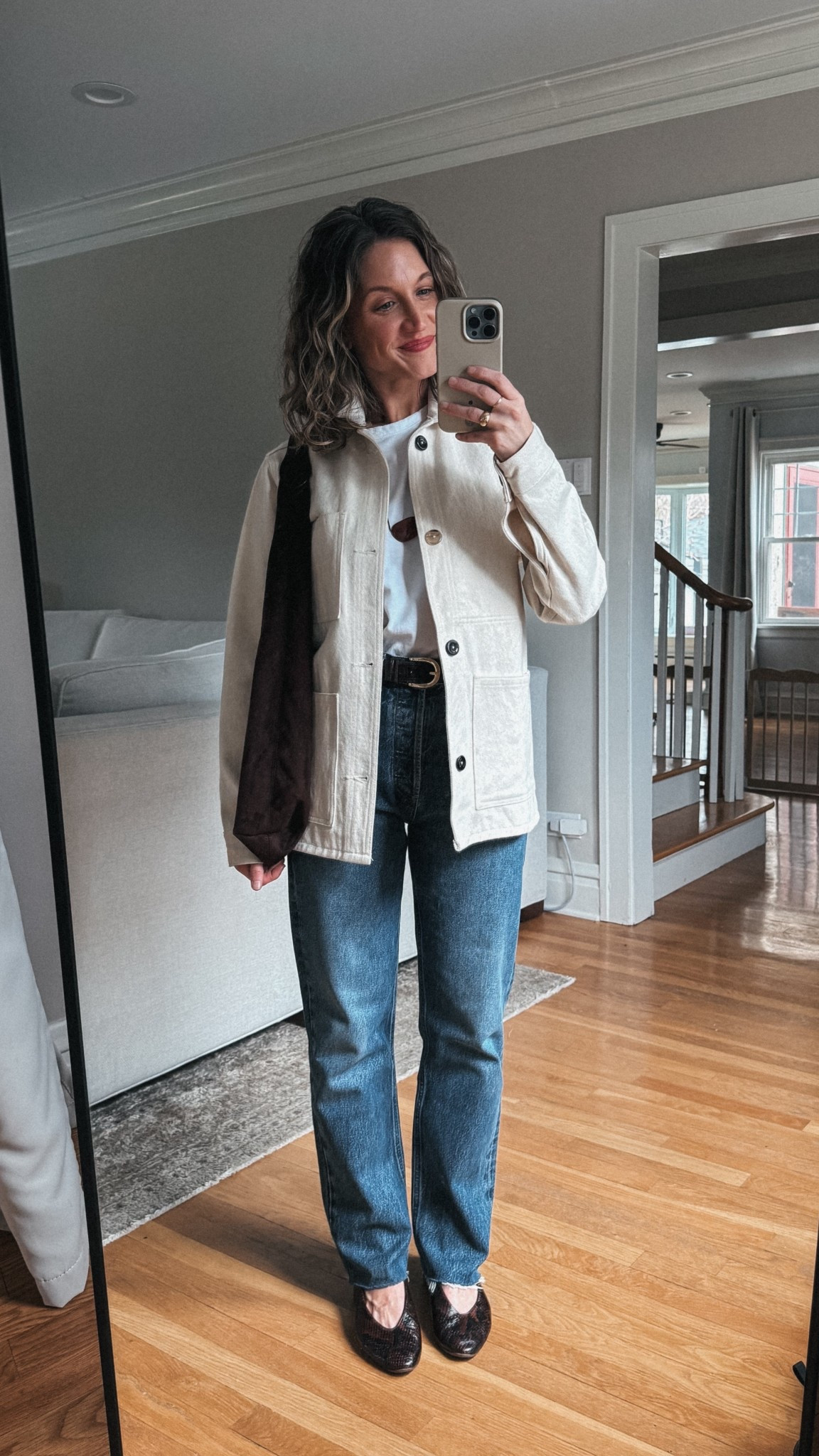 Look of the Day // 3.6

Madewell tee, XS, TTS. Industry of All Nations denim jacket, XS, TTS. Agolde denim, 25, TTS. Sèzane flats, run big, check the sizing chart!) Gap bag. Heaven Mayhem Necklace. J.Crew belt  

#LTKPetite #LTKootd #LTKOver40