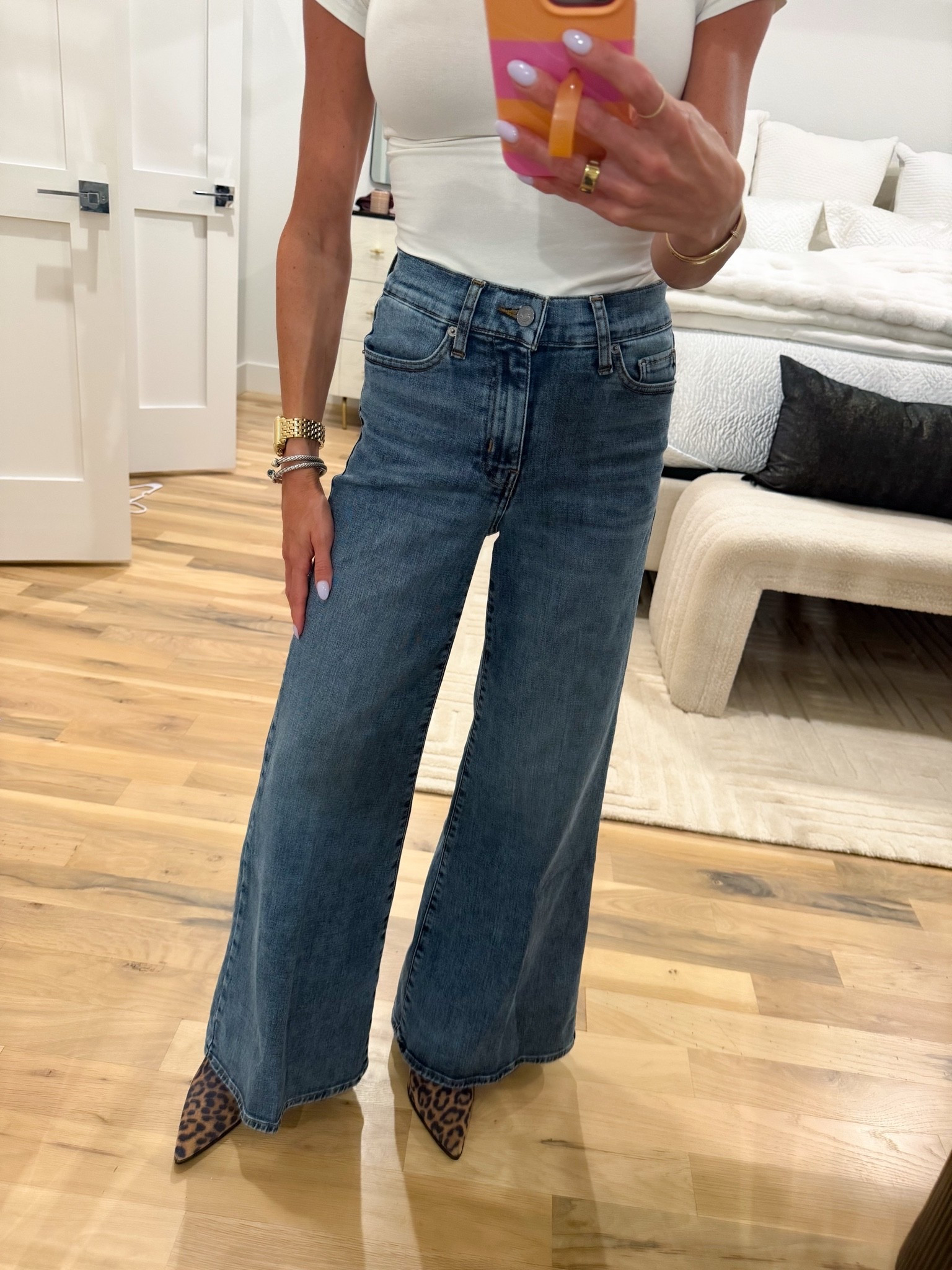If you’re petite like me you’re going to want to grab these! Only $80 and are frame! Such a steal. Wearing smallest size

#LTKPetite #LTKSaleAlert