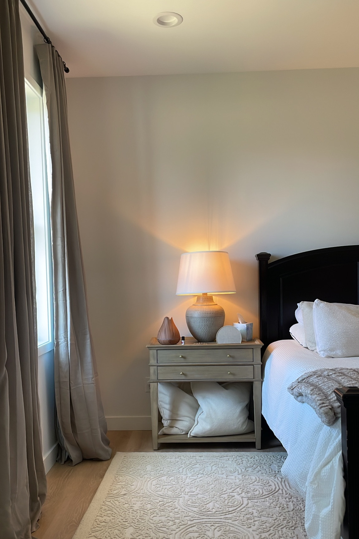 Bedroom refresh, neutral tones🤎🤍

#LTKSeasonal #LTKStyleTip #LTKHome