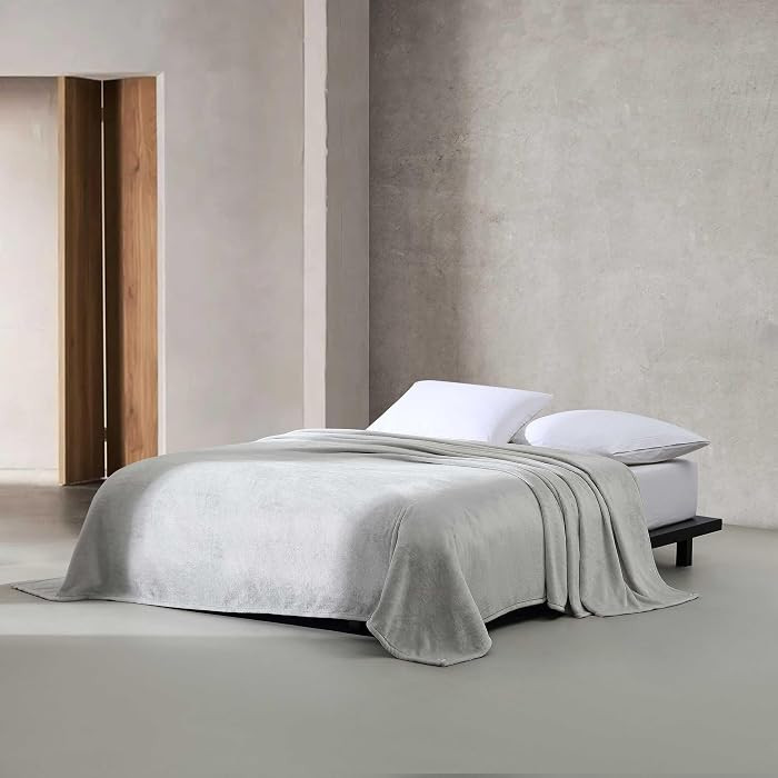 Calvin Klein - Twin Size Blanket, Ultra-Soft Plush Bedding, Self-Hem Binding for Tailored Finish,... | Amazon (US)