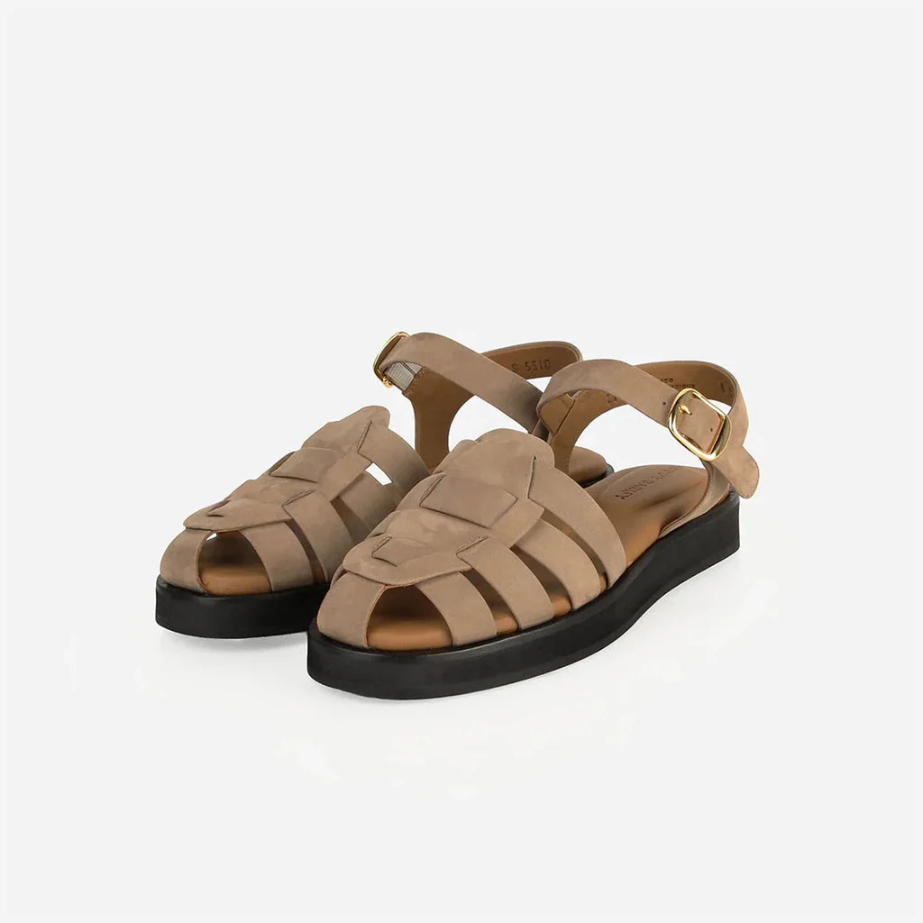 The Beachcomber Sandal Clay Nubuck | Poppy Barley
