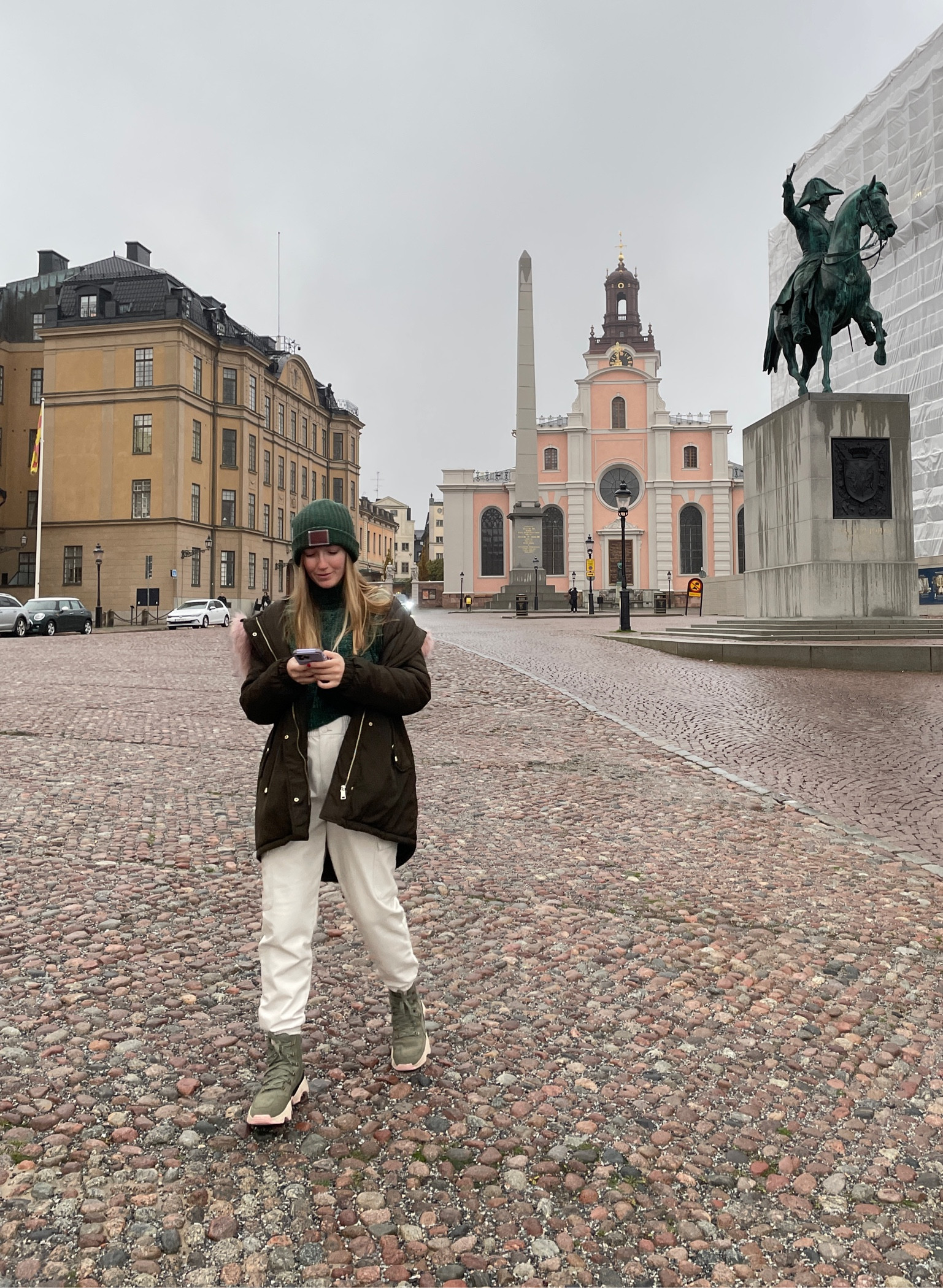 The ONLY pair of shoes I wore in Europe walking around for 10 days! Perfect for colder weather (including snow) but still looked cute in photos 👌🏼 #sorel

#LTKGiftGuide #LTKSeasonal #LTKTravel