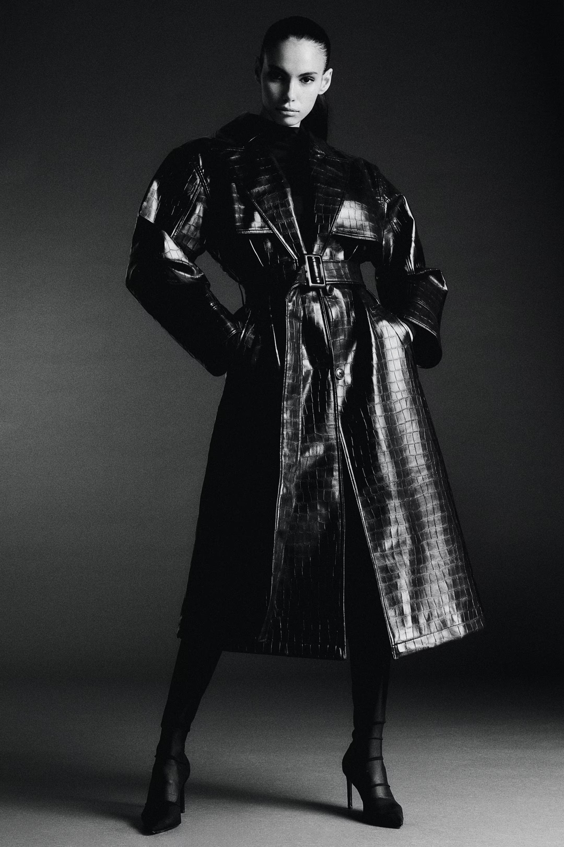 Coated trench coat - Black/Crocodile-patterned - Ladies | H&M GB | H&M (UK, MY, IN, SG, PH, TW, HK)