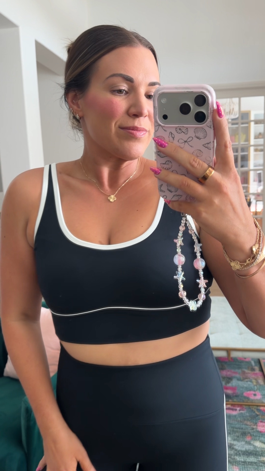 curvy midsize black with white trim workout look! wearing size large in sports bra and shorts 🖤🤍

#LTKfitnessgoals #LTKMidsize #LTKActive