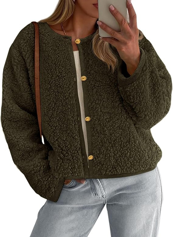 PRETTYGARDEN Women's 2025 Winter Faux Fur Coats Fuzzy Fleece Cropped Jackets Buttons Warm Casual ... | Amazon (US)