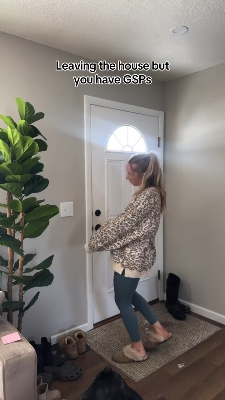 MOM, can we go too!!!??? 🥹🤞🏻