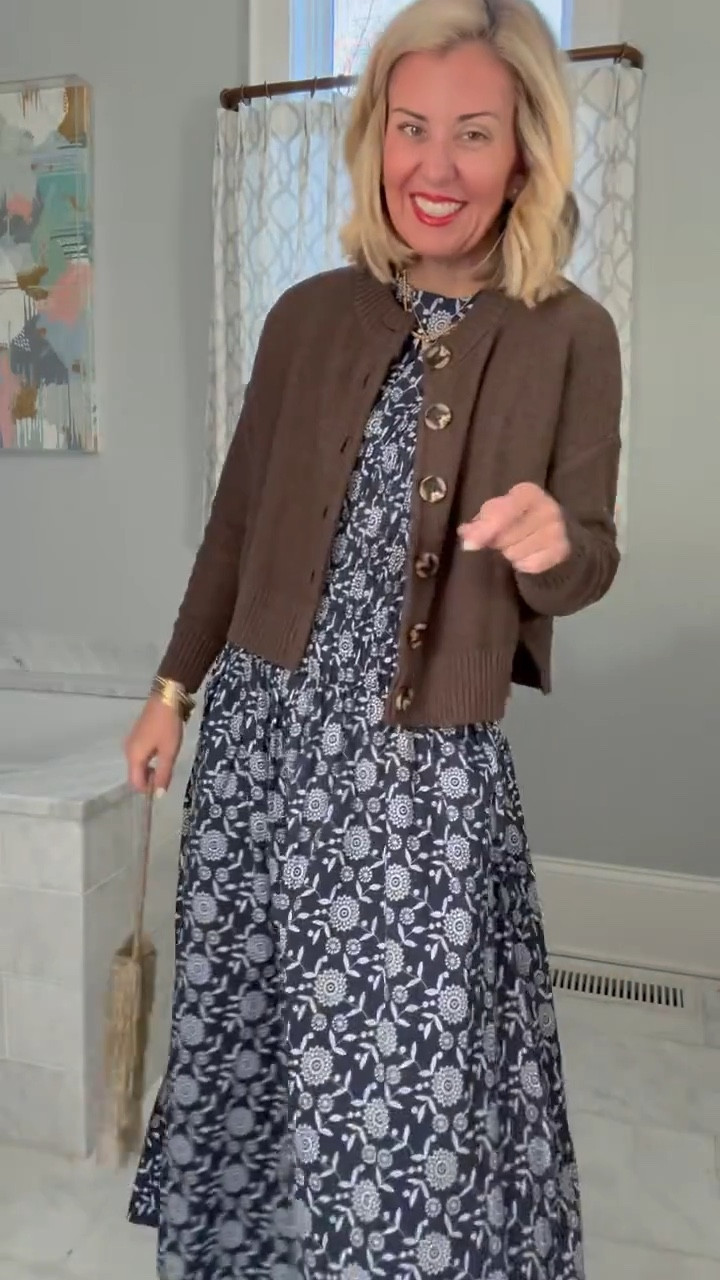 Get ready with me on a Sunday morning! Wearing my new fav dress! 

Dress - xs
Cardigan - xs
Flats - 8 

#LTKgrwm #LTKootd #LTKmomlife