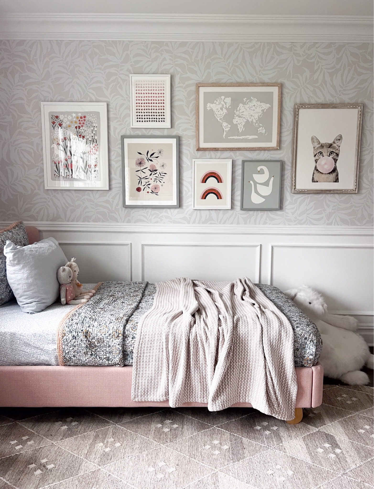 Ava’s bedroom rug is on sale! Have had it for about 6 years now and love it! 

#LTKSaleAlert #LTKHome #LTKFamily