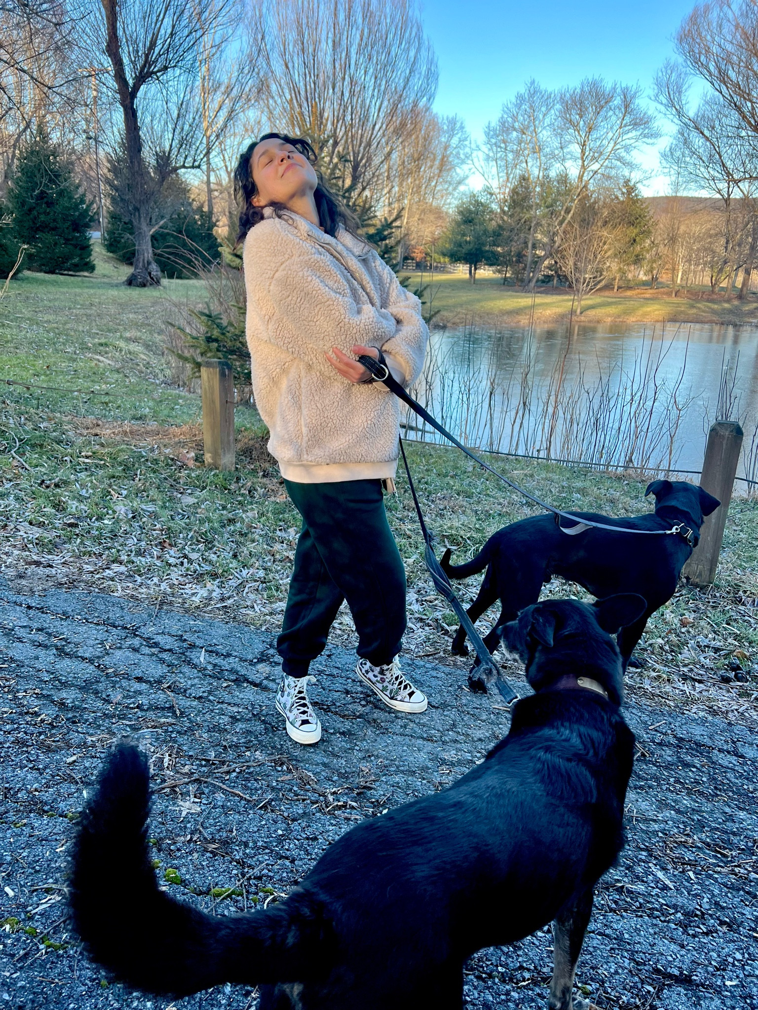 Jenneka’s cozy outdoor dog walking outfit from this weekend. 

#LTKFind #LTKstyletip #LTKSeasonal