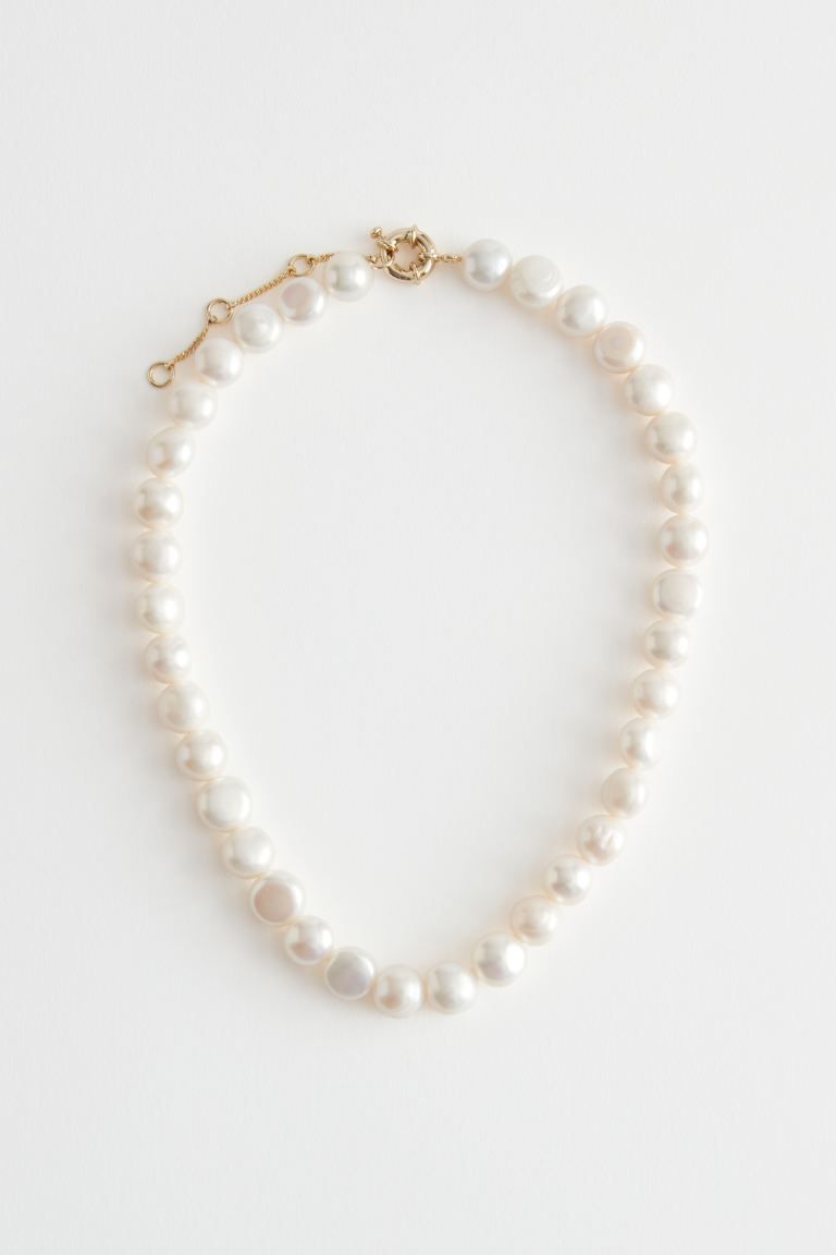 Delicate Pearl Necklace | H&M (UK, MY, IN, SG, PH, TW, HK)