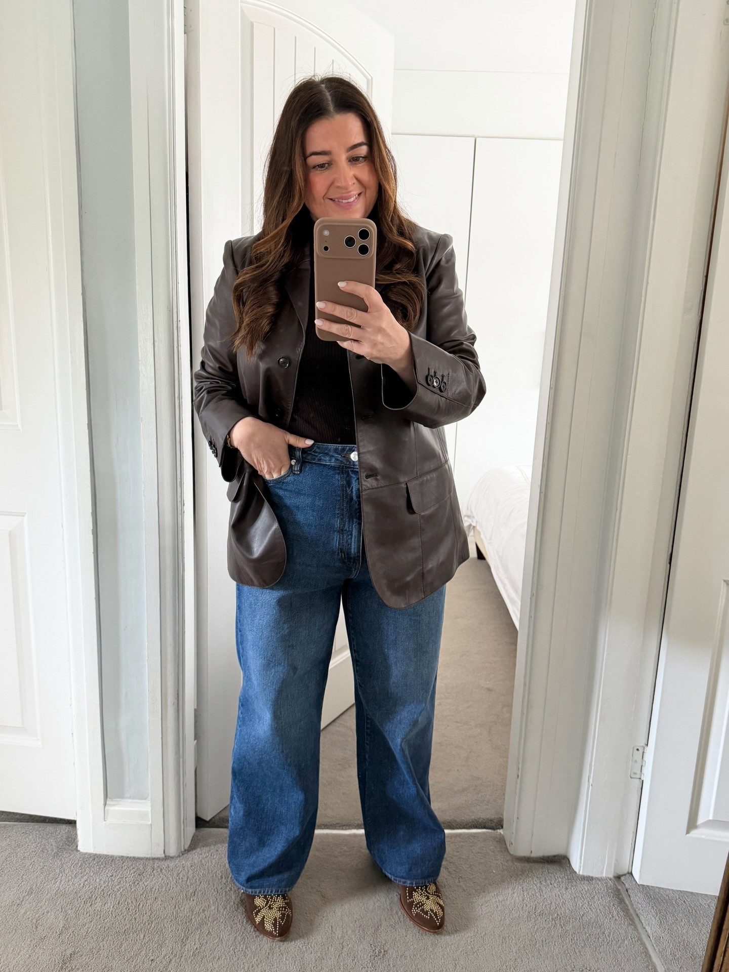 I wore a blazer and didn’t need an extra layer… could it be that Spring is finally on the way!? I sure hope so as I’m ready to bust out my blazers and ditch the layers. 

What items are you excited about wearing once the warmer weather rolls around? 

It’s been a wonderful week of Personal Styling this week: two new clients, three returning clients, two Gent’s Personal Styling appointments and three for the ladies. The Spring 2026 styling season is in full swing and I love it!

STYLE NOTES: outfit linked on LTK via the LTK app, link in my bio or the link below. 

personal styling - women’s styling - women’s stylist - styling - style inspo - personal stylist - personal shopper - style inspiration - image consultant - style coach - stylist - fashion stylist - wardrobe stylist - style advice - style inspiration 
.
.
.
.
.
#clarewatkinspersonalstyling #springstyling #springstyle #personalstylistmanchester #personalstylistcheshire