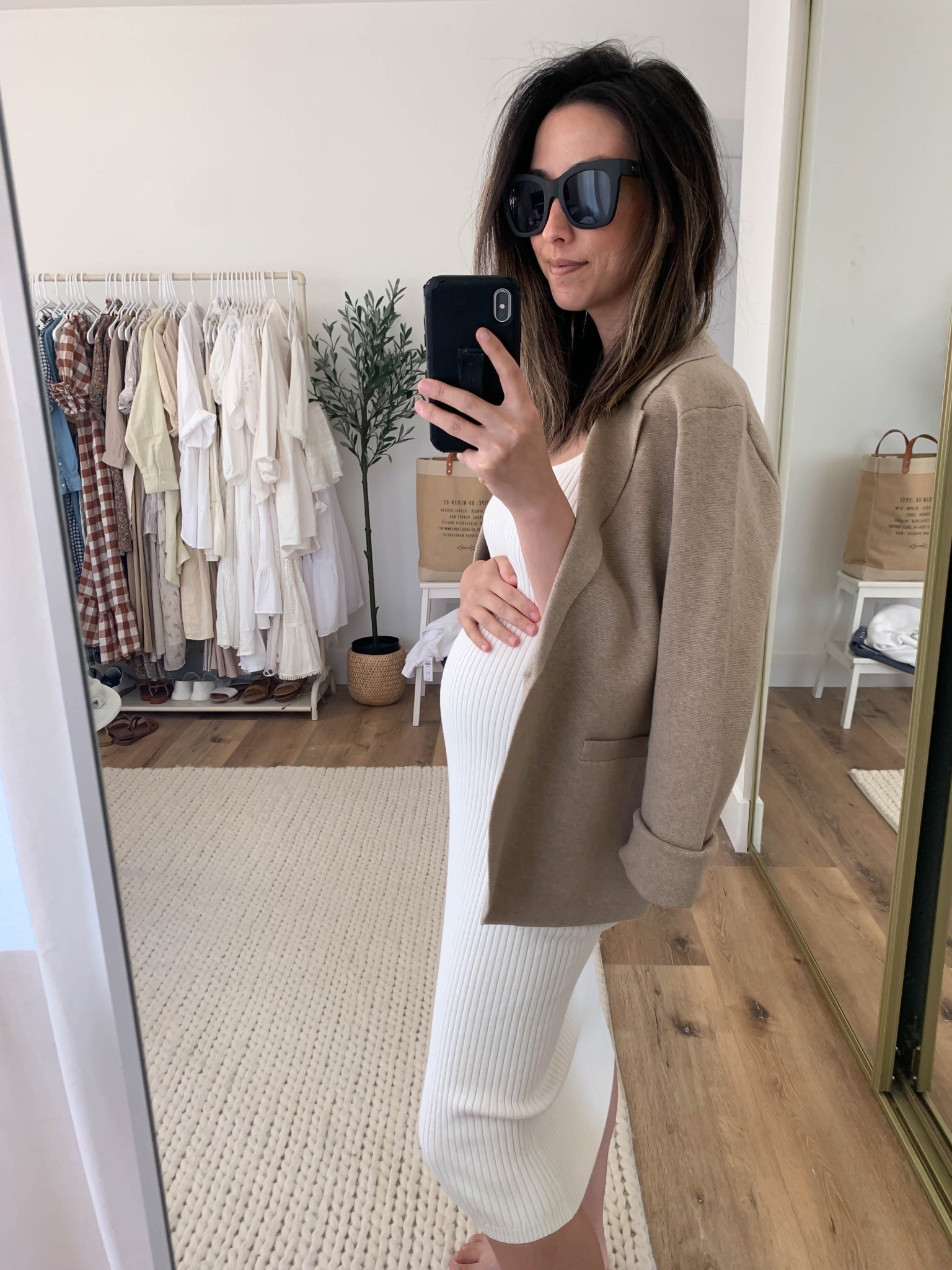 Maternity outfit is from 2021, so many of the items are not in stock. I did link what I could and also found similar maternity options. 


J.Crew knit blazer petite xs
Mango ribbed dress xs (old)
Quay sunglasses

#LTKBump #LTKPetite