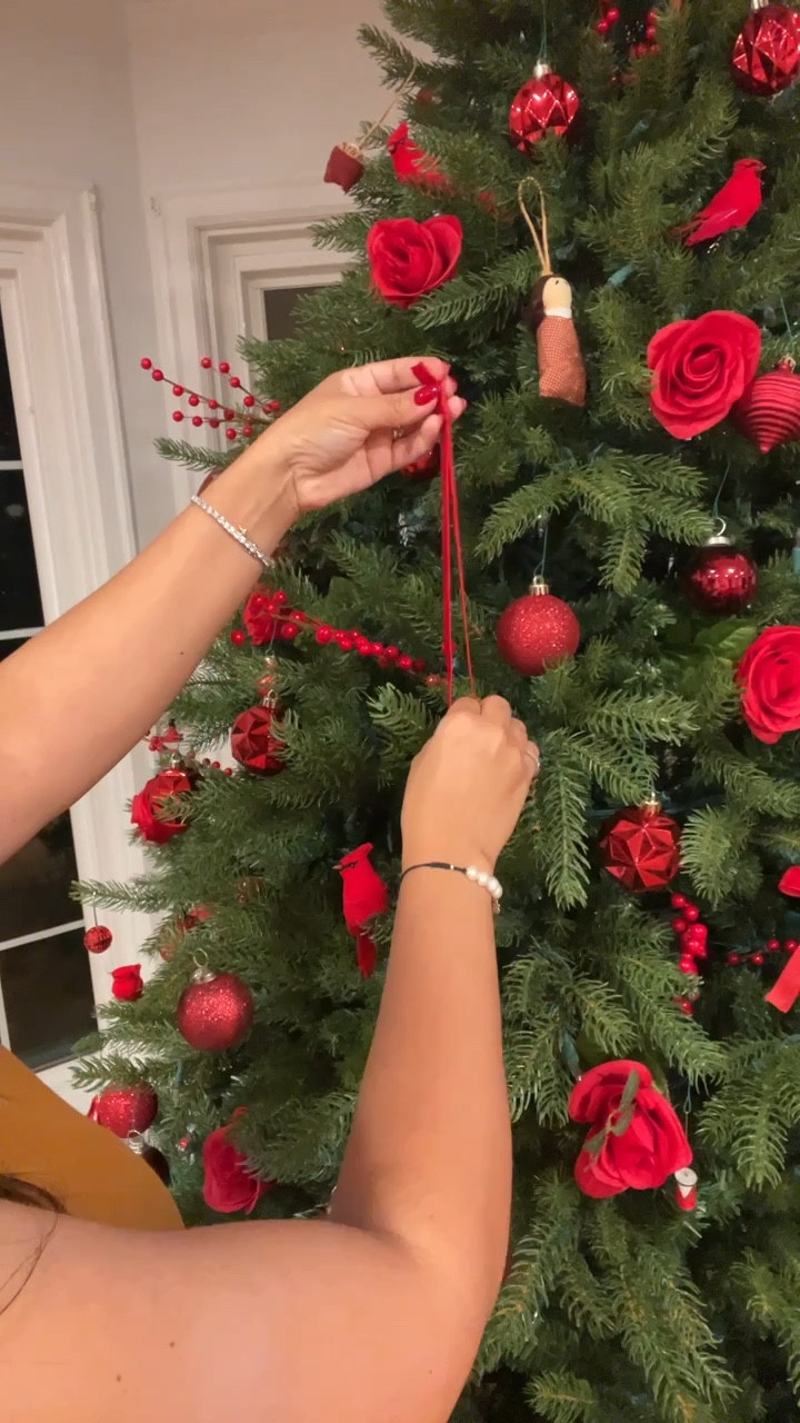 Sometimes I am creative like that🎄💁🏻‍♀️

#LTKHome #LTKSeasonal #LTKHoliday