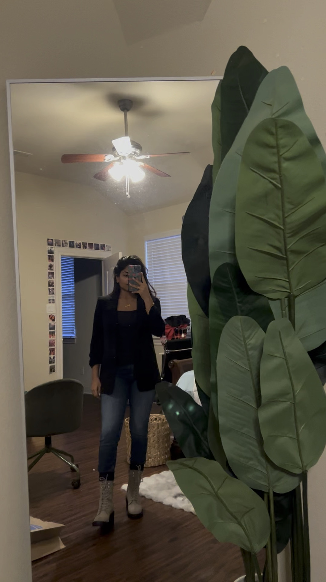 I love a good blazer and combat boots moment !

#LTKFindsUnder100 #LTKSaleAlert #LTKStyleTip