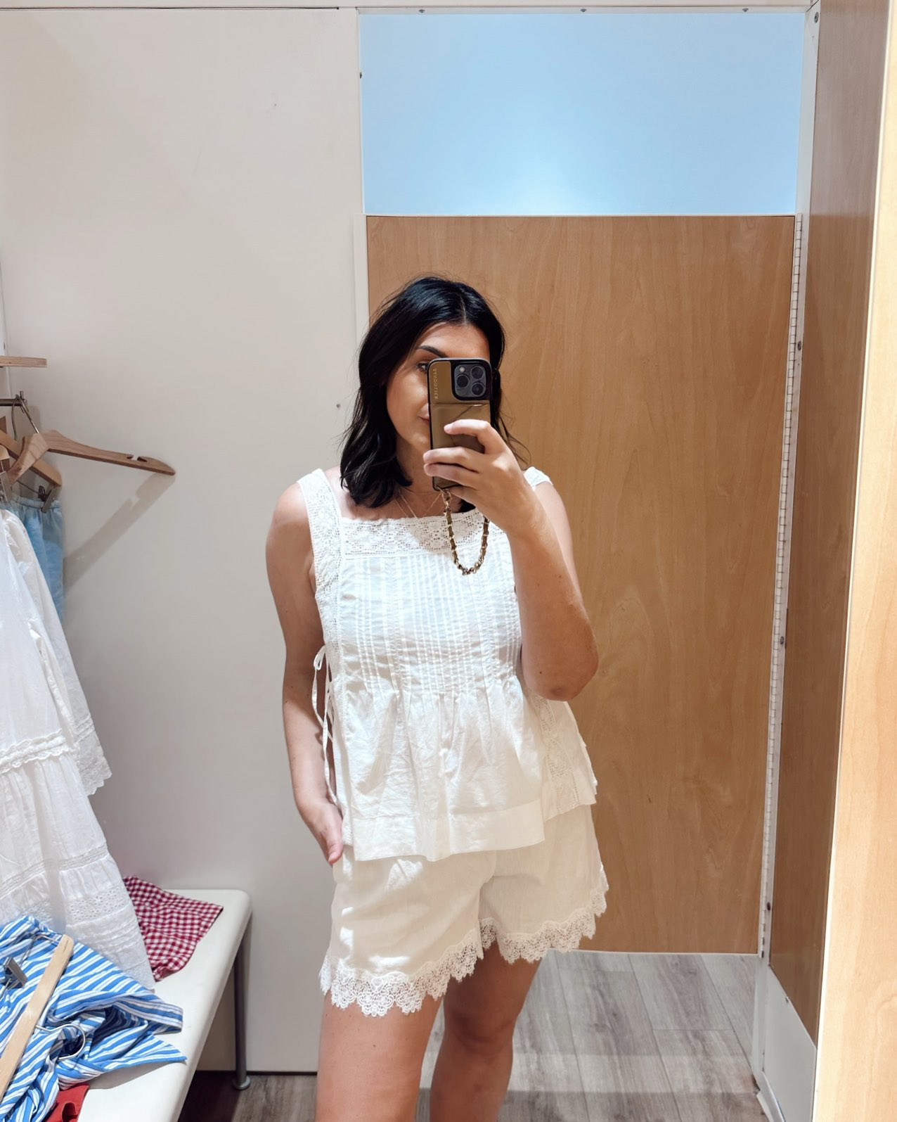 I loved this lacey linen short as well! I’m in the large and they fit great just a bit loose overall. However, I tried this same pair in the blue option and they ran small. So keep that in mind, the white runs biggest. 

I'm in the large of the Madewell top! 

 