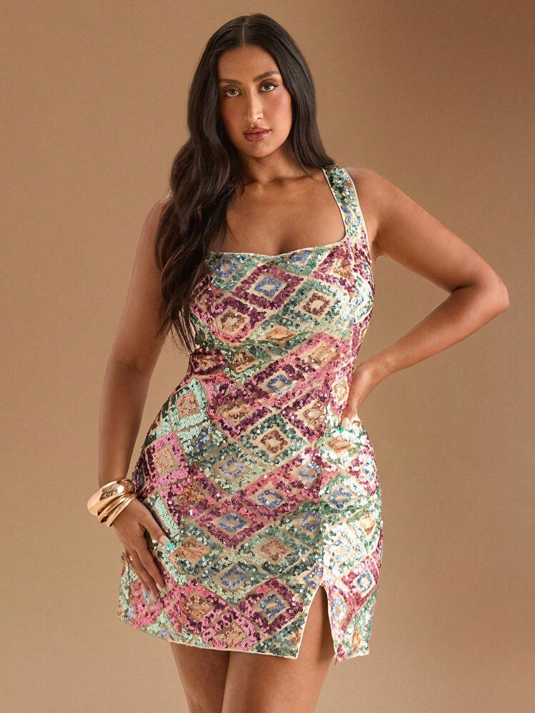 SHEIN BAE Plus Size Women's Scoop Neck Sleeveless Slim Fit Elegant Sequin Dress/ Winter/Back To School Outfits Women/Concert Outfits For Women/Homecoming/Night Out/Date Night Outfits /Omen/Birthday Outfits For Women/Wedding Guest Dress Women/West/Halloween Clothes/ Christmas/ Multicolor Sequin Dress/ Curve Summer Dress/Women's Fashion Colorblock Sequin Embellished Mini Dress For Vacation,Homecoming Dress | SHEIN
