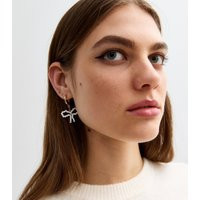 Gold Tone Pearl Bow Hoop Earrings New Look | New Look (UK)