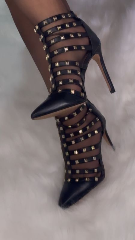Pay only $24.98 (reg. $180) on these gorgeous heels now at @dsw! #dsw

#LTKStyleTip #LTKSaleAlert #LTKSeasonal