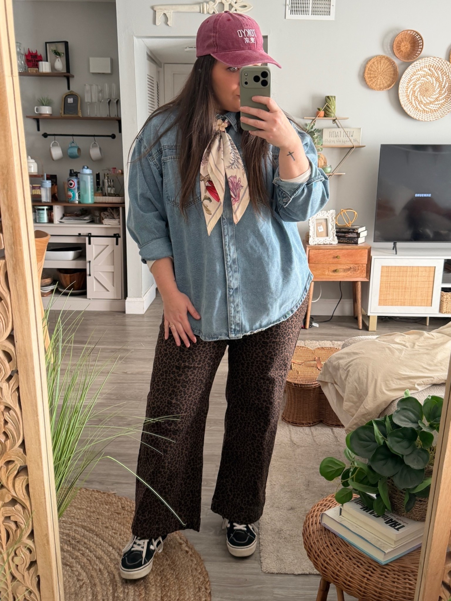 Wearing size XL in pants

#LTKootd #LTKgrwm #LTKMidsize
