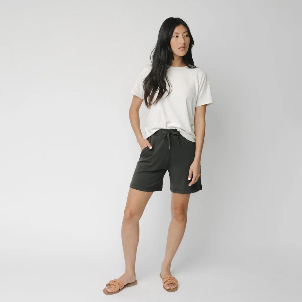 Women's Ultra-Soft Bamboo Mid-Length Shorts | Cozy Earth